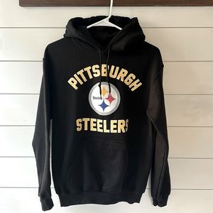 Pittsburgh Steelers Sweatshirt, Adult Small

Gently Used
